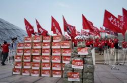 淘宝闪购成“史上最操心赞助商”，专业运动毛巾、护具、防暑饮料等全方位支持常州队