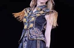 邓紫棋(qí)領(lǐng)啣(xián)LOL主题曲：歌(gē)手跨界電(diàn)竞谁更胜一筹？