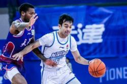 CBA新星二代因伤提前宣布退役，巅峰赛季场均20分8助攻