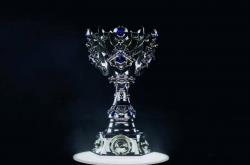 《英雄联盟》召唤师奖杯回归，邓紫棋演唱 S15 全球总决赛主题曲