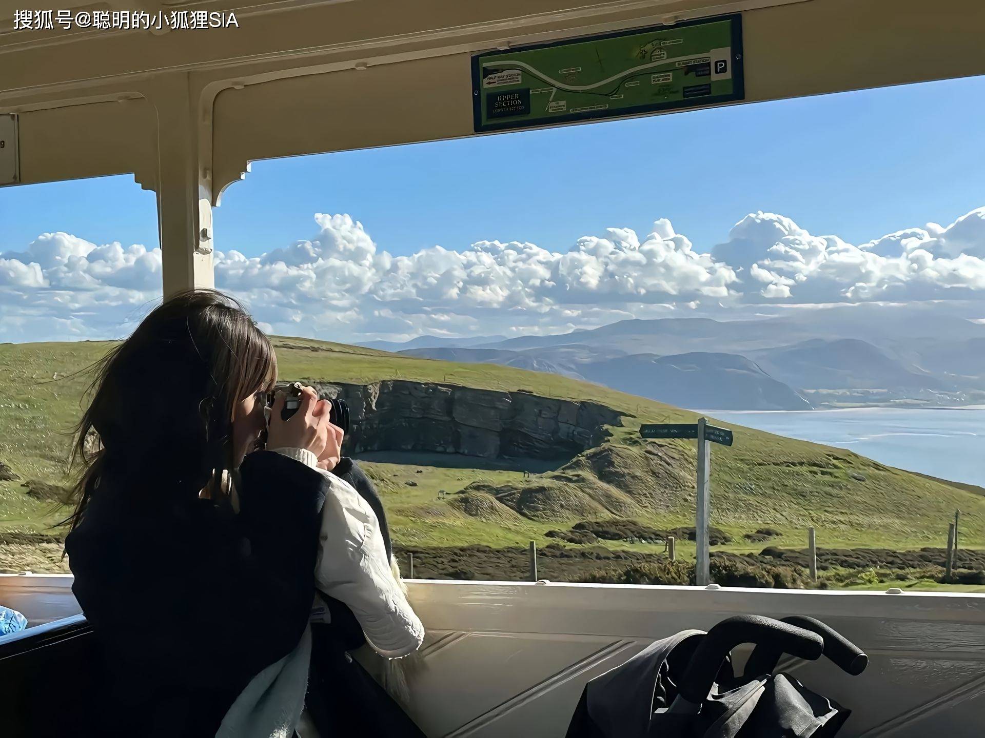 骆歆线下直播，粉丝抢着要合照