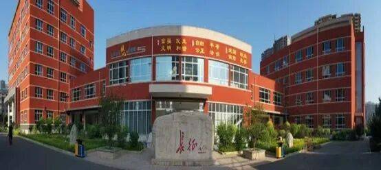 【强国复兴有我,争当新时代好少年】忻州市长征小学开展“红领巾的骄傲,队史我知道”主题队会开启新学期红色篇章