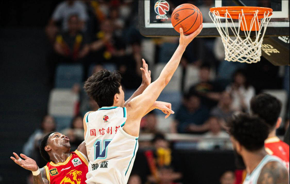 CBA新赛制引发争议，何去何从？